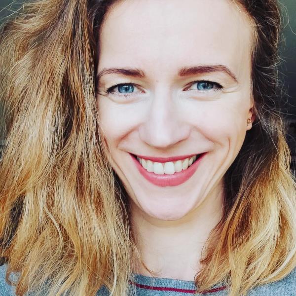 MAGDALENA WAWRZYNIAK