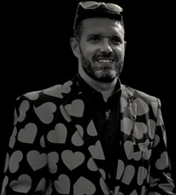 MAREK ŁAPCZYŃSKI