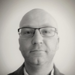 TOMASZ ZAKRZEWSKI