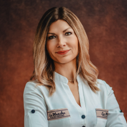 BEATA NOWAKOWSKI